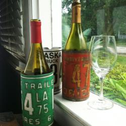 Recycled License Plate Wine Bottle Koozie Holders from BrightandBold.com